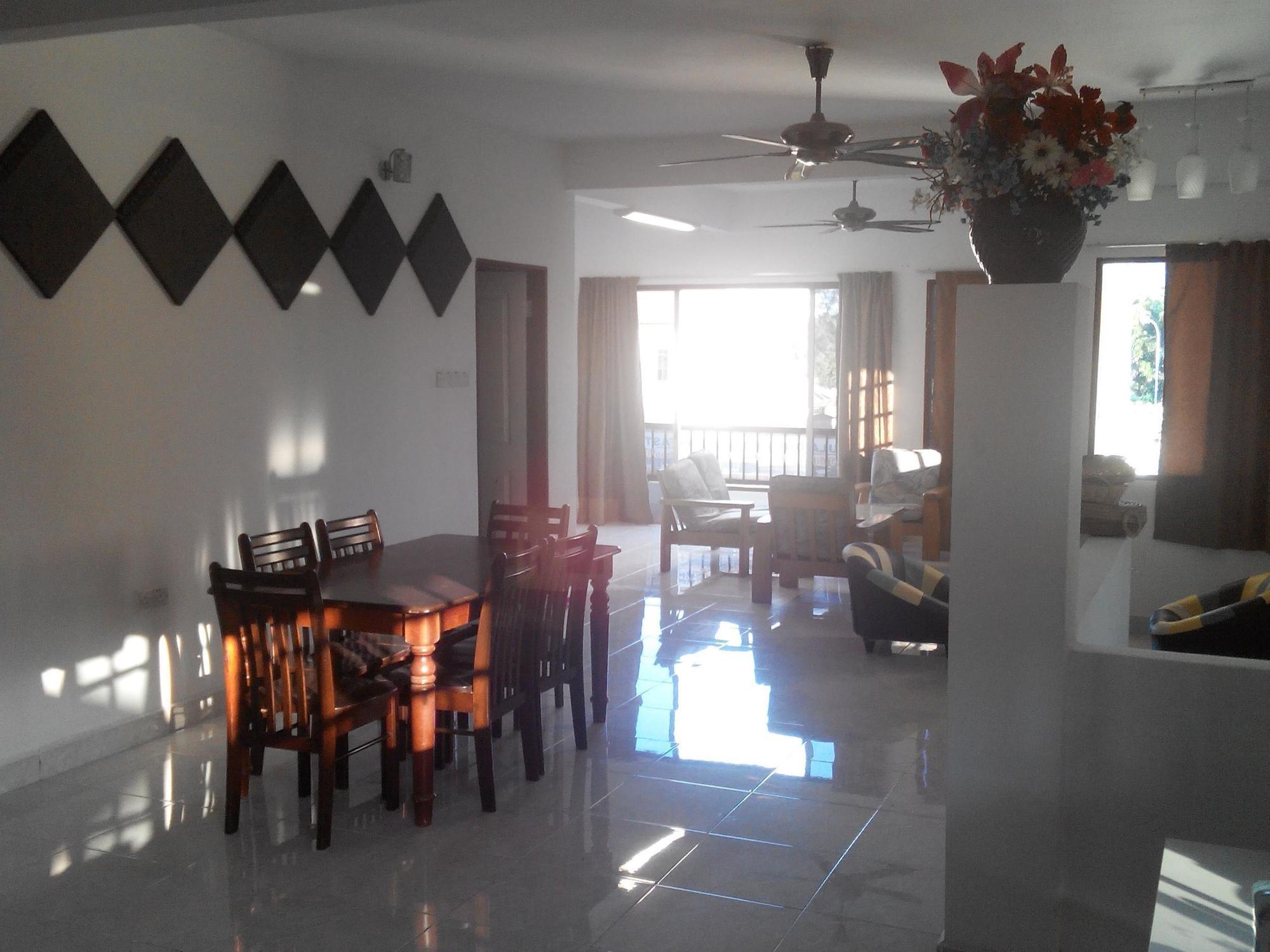 Formula One Bed And Breakfast F1 Sepang Klia Klia2 Kuala Lumpur International Airport Transit Nilai Eksteriør bilde
